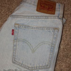 Levi’s 501 shorts size 24